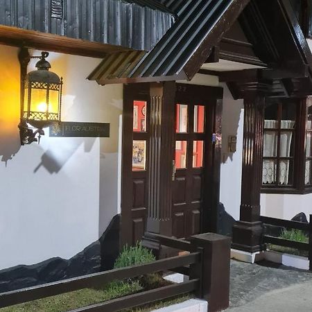 Flor Austral Hotel อูซัวยา ภายนอก รูปภาพ