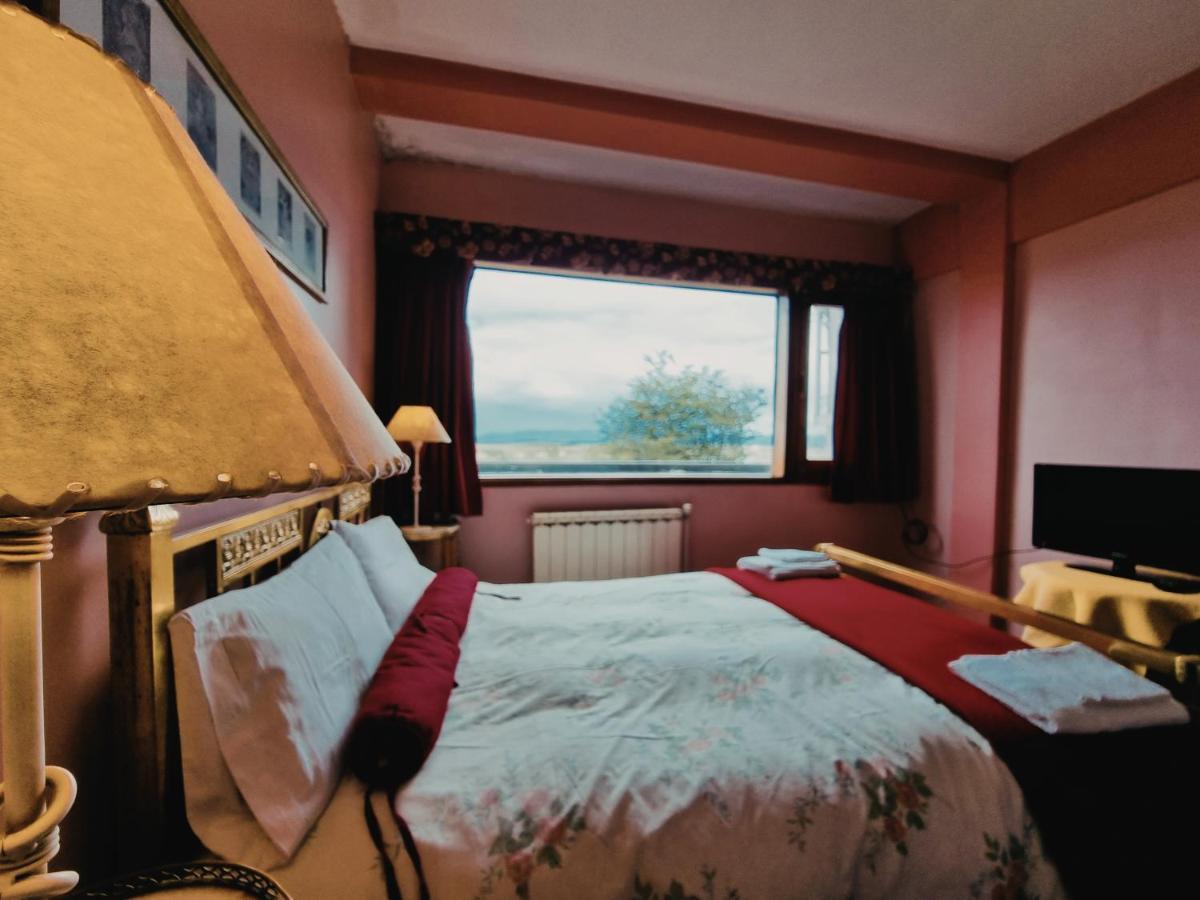 Flor Austral Hotel อูซัวยา ภายนอก รูปภาพ